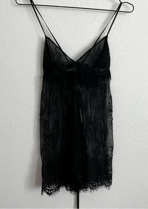 Victoria’s Secret Black Lace See Through Scalloped Babydoll Chemise. Size Large thumbnail 2