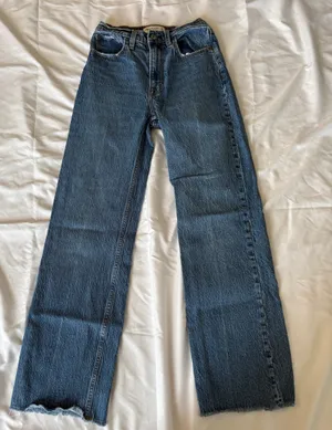 Abercrombie 90s High-Rise Jeans thumbnail 1