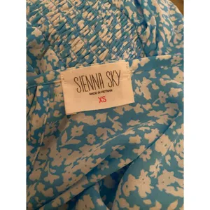 Sienna Sky Light Blue Floral Faux Wrap Midi Dress XS Flutter Sleeve Keyhole Back thumbnail 8
