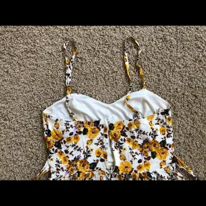 Forever 21 sunflower Floral dress Sz M thumbnail 8