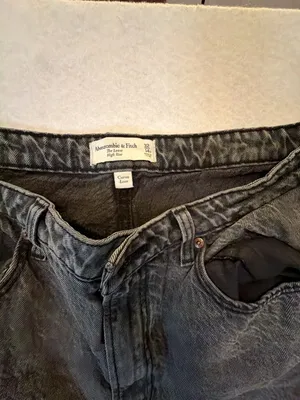 Abercrombie & Fitch The Loose High Rise Curve Love Jeans Size 32/14 thumbnail 2