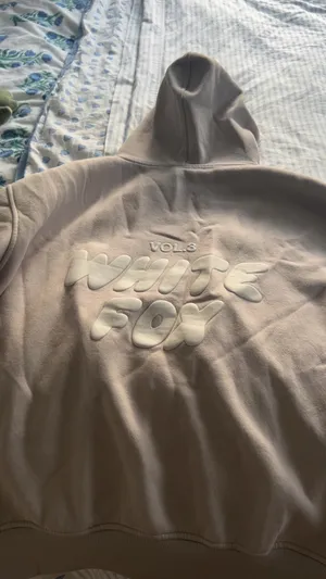 White Fox Boutique Sweatshirt thumbnail 3