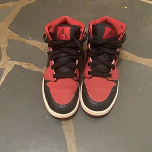 Nike Banned Air Jordan’s thumbnail 4