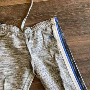 PINK - Victoria's Secret gray Sweats thumbnail 3