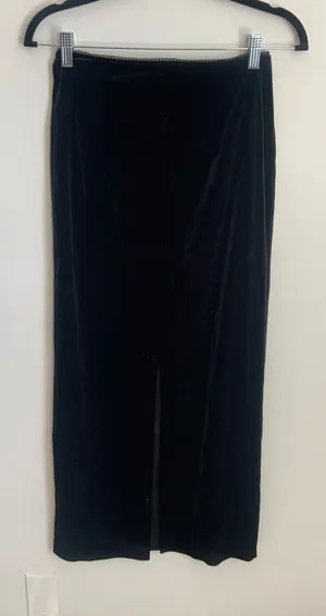 Wild Fable‎ black velvet maxi skirt NWT size XS thumbnail 1