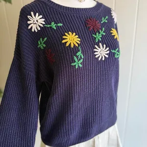 U.S Polo Embroidered Flowers Navy Blue Sweater Women's Crew Neck Size Xs thumbnail 2