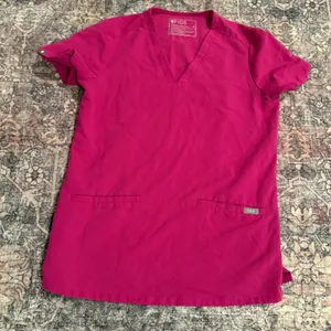 FIGS Women's XS Pink V‎ Neck Scrub Top Medical Uniform thumbnail 1