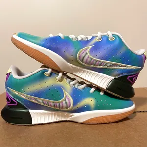 Nike LeBron 21 SE Movie Night FN4305-900 Basketball Size 6.5 Youth Women’s 8 New thumbnail 3