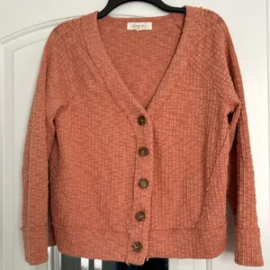 Burnt orange distressed lightweight sweater Size M thumbnail 1