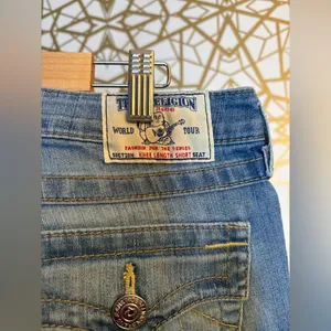 True Religion Knee length Shorts Women’s Bermuda Denim Jeans size 29 thumbnail 3