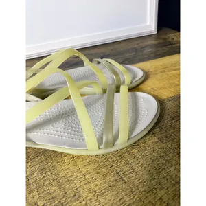 Crocs Sandals Womens 4 Isabella Pale Yellow Gold Strappy Slip On‎ Gladiator thumbnail 5