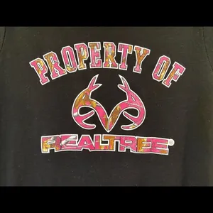 REALTREE "Property of Realtree" Camo Pink/Black Short Sleeve Sz Medium TShirt. thumbnail 4