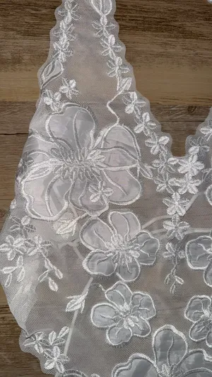 Lace halter top thumbnail 3