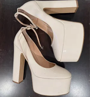Steve Madden sky rise heel thumbnail 2