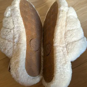 Ugg Fluff Yeah Slides thumbnail 6
