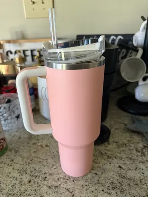 pink Stanley 40oz tumbler thumbnail 2