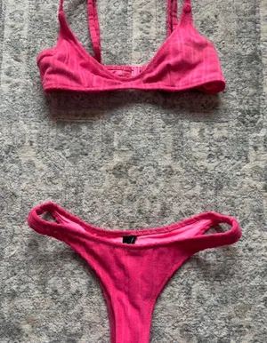 Triangl Bikini Set thumbnail 1