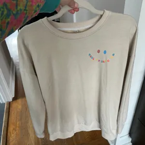 Cool sister club Sweatshirt‎ women’s medium thumbnail 2