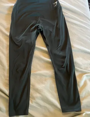 Womens Gymshark Size XXS Green High Waist 7/8 Leggings EUC thumbnail 1