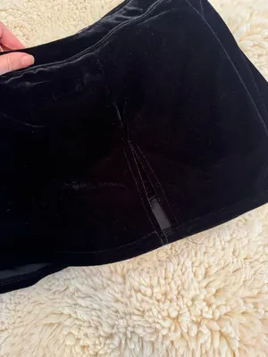 Black Velvet Mini Skirt Urban Outfitters thumbnail 3