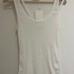 NWT ZARA TANK thumbnail 2