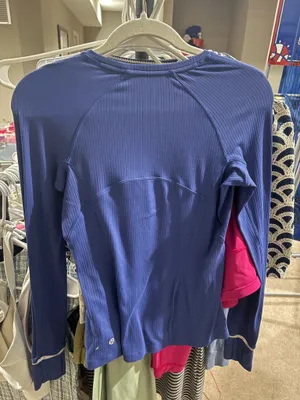 Lululemon Long Sleeve thumbnail 2