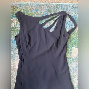 Vintage 60s Neal-McClintock black crepe sleeveless swing dress, size 12 large thumbnail 2