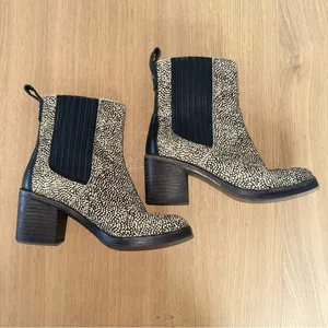 UGG Boots Camden Exotic Calf Hair Chelsea Ankle Booties Women Size 6 Speckled thumbnail 7