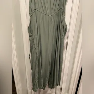 NWT Gap Size XXL Sage Green Adjustable Strap CroppedWide Leg Flowy Romper thumbnail 6
