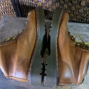 Vintage Dr. Martens Brown Boots Size 7 mens/9 Women’s thumbnail 6