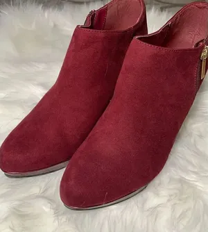 Liz Clairborne wine red color heels size 9.5 thumbnail 1