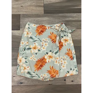 Sag Harbor Sage Green Floral Silk‑Cotton Wrap Skort Size 10 High‑Waist thumbnail 3