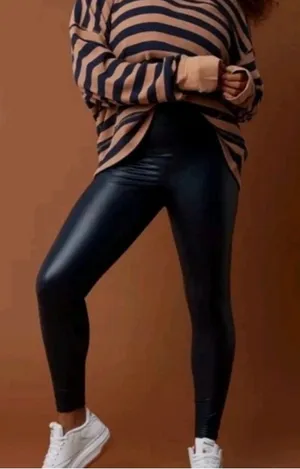 Offline Aerie Faux Liquid Leather Leggings Hi Rise‎ Black M Edgy Moto Vamp Sleek thumbnail 1