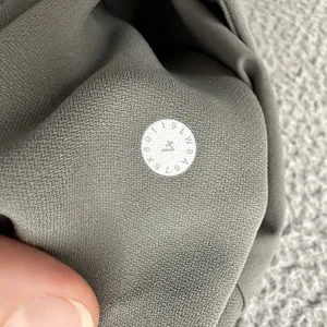 Lululemon On The Fly Skirt Woven Grey Sage Green‎ Travel Business Casual Women 4 thumbnail 5