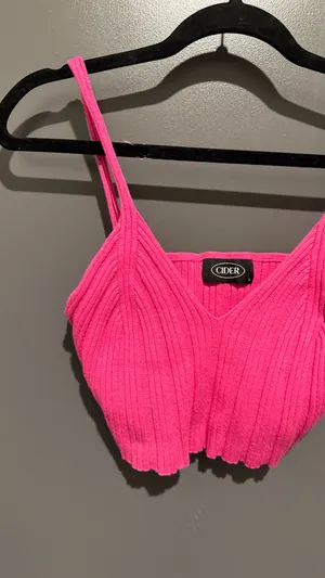 Cider Pink Ribbed V-Neck Cropped Camisole thumbnail 2