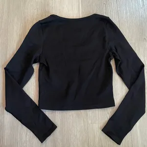 NWOT OQQ Black Scoop Neck Crop Active Long Sleeve Ribbed Top size Small thumbnail 5