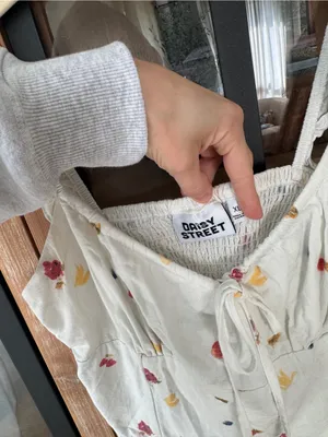 Daisy Street fruits linen crop top tie front bow ruffle berries asos watercolor thumbnail 5