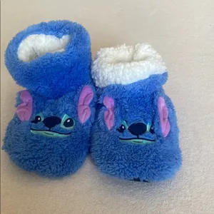 Disney Lilo and stitch Blue Fuzzy‎ Character Slippers Size S/M 5.5-7 thumbnail 3