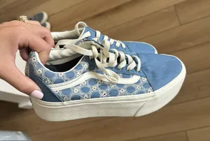 Vans Size 7.5 Floral Platform thumbnail 1