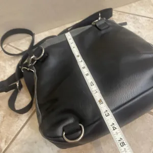 The Sak ventura Leather Convertible Backpack Crossbody Bag Gray Black Distressed thumbnail 3