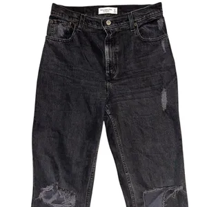 Abercrombie & Fitch The 90's Straight Ultra High Rise Distressed Denim Jean thumbnail 5