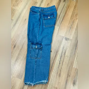 Edikted Blue Wide-Leg Cargo Jeans thumbnail 6