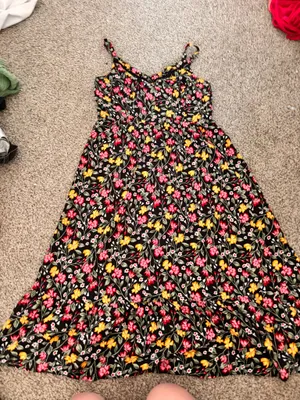 Old Navy dress thumbnail 1