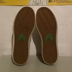 CARIUBA CATIBA Pro Ivory Black Organic Canvas Leather Sneakers $118 EUC Wmn 8 thumbnail 7