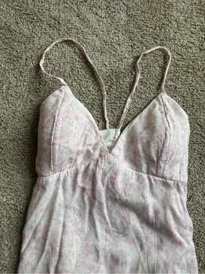 Hollister Pink and White Maxi Dress thumbnail 2