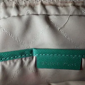 Michael Kors Jet‎ Set Large Saffiano Leather Crossbody Bag in Green thumbnail 9