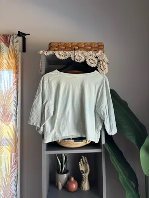 h&m cropped graphic tee thumbnail 5