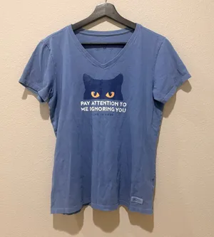 Life Is Good Blue Crusher V Neck Short Sleeve Cat Graphic Tee Size M thumbnail 1