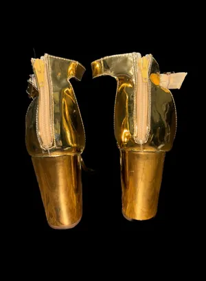 Forever 21 Gold Metallic Thick Platform Heels With Ankle Straps Size 9 Constance-01 thumbnail 3