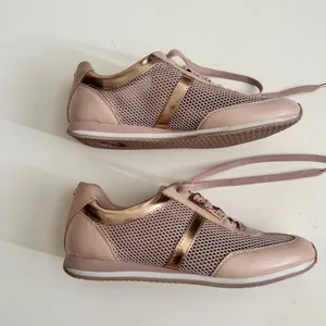 MICHAEL Michael Kors - Maggie Mesh Trainer Sneakers in Pink and Rose Gold thumbnail 2